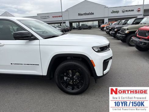 New 2026 Jeep Grand Cherokee Altitude AWD/4WD image 4