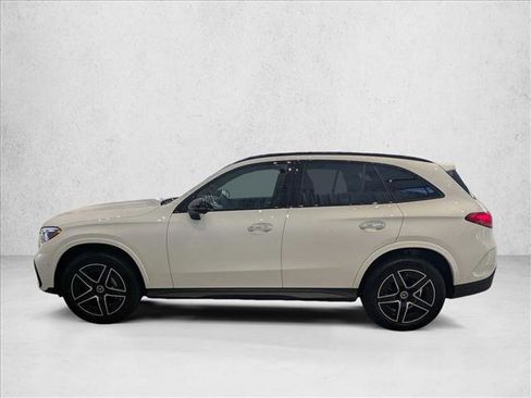 Certified 2025 Mercedes-Benz GLC 300 GLC 300 image 9