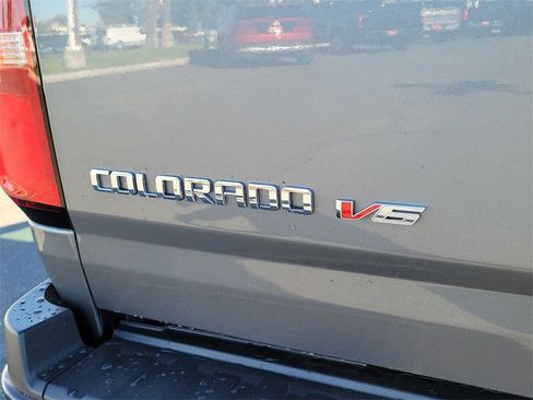 Used 2018 Chevrolet Colorado ZR2 image 21