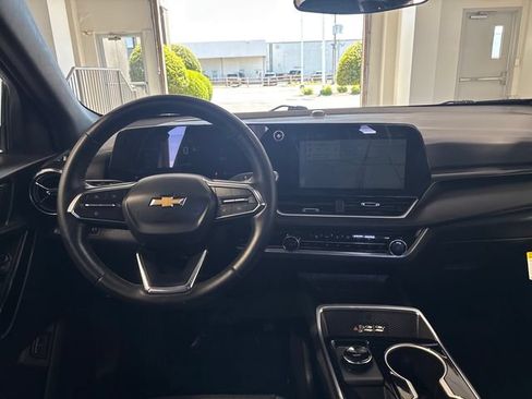 Used 2026 Chevrolet Equinox LT w/ Convenience Package II AWD/4WD image 18