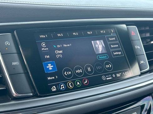 Used 2024 Buick Enclave Premium image 19