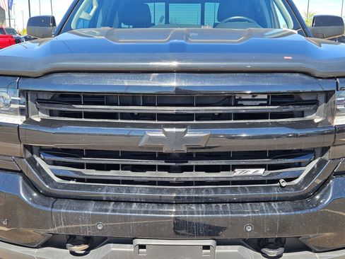 Used 2018 Chevrolet Silverado 1500 LTZ Z71 w/ LTZ Plus Package image 9