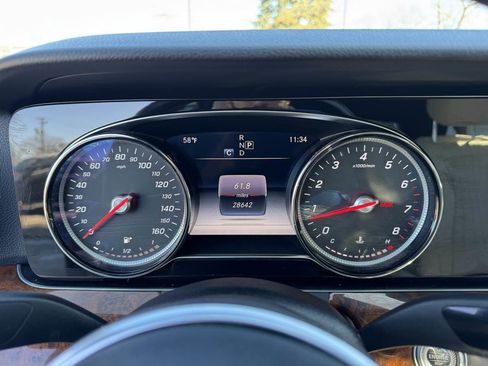 Used 2019 Mercedes-Benz E 300 4MATIC w/ Premium 1 Package image 12