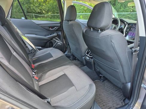 Used 2022 Subaru Outback Premium image 15