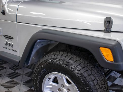 Used 2006 Jeep Wrangler Unlimited AWD/4WD image 12