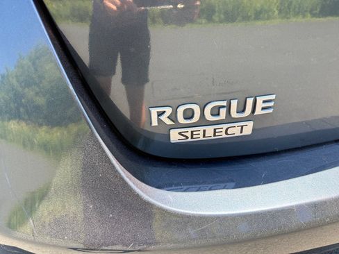 Used 2014 Nissan Rogue S w/ Convenience Package AWD/4WD image 8