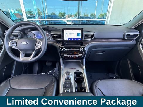 Used 2024 Ford Explorer Limited w/ Equipment Group 301A AWD/4WD image 8