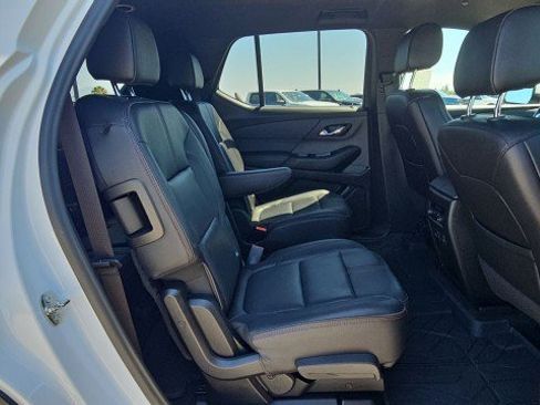 Used 2023 Chevrolet Traverse RS w/ LPO, Floor Liner Package FWD image 27
