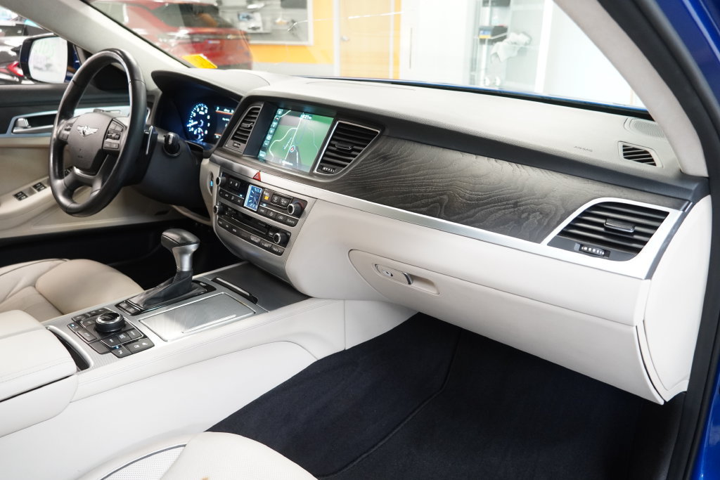 Used 2018 Genesis G80 5.0 Ultimate AWD/4WD image 35
