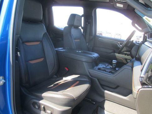 Used 2022 GMC Sierra 1500 AT4 w/ AT4 Preferred Package AWD/4WD image 22