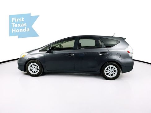 Used 2014 Toyota Prius V Two image 4