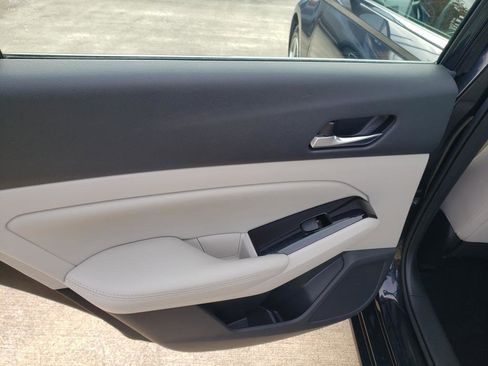 Used 2021 Nissan Altima 2.5 SV w/ SV Premium Package image 18