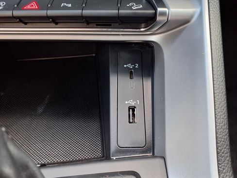 Used 2019 Audi Q3 2.0T Premium w/ Convenience Package image 22