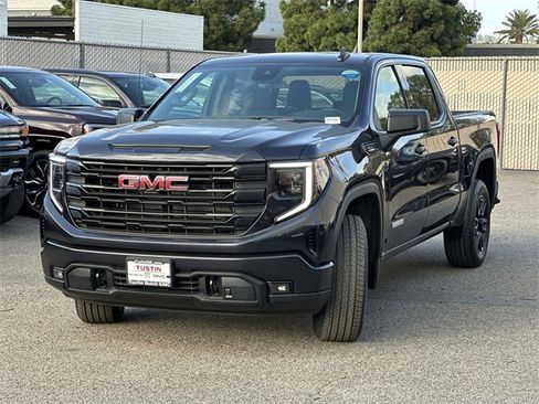 New 2026 GMC Sierra 1500 Elevation w/ LPO, Elevation Black Package image 6