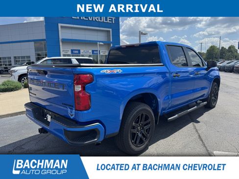 Used 2025 Chevrolet Silverado 1500 Custom w/ LPO, Dark Essentials Package AWD/4WD image 5