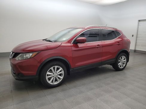 Used 2017 Nissan Rogue Sport SV image 2