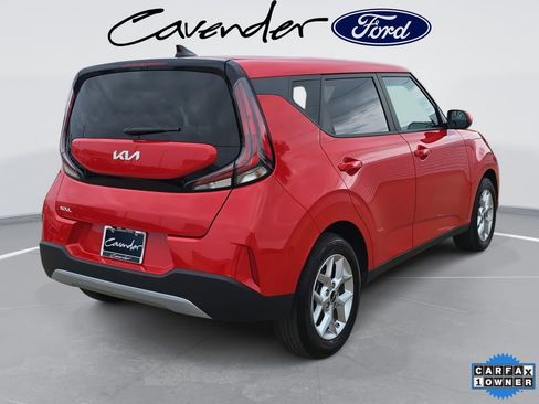 Used 2025 Kia Soul LX w/ LX Technology Package image 5