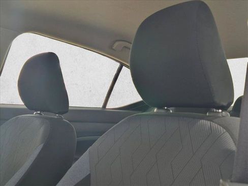 Used 2025 Nissan Versa SV FWD image 19