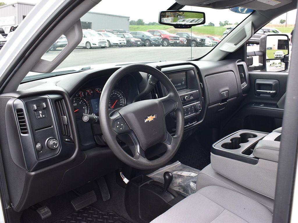 Used 2019 Chevrolet Silverado 2500 W/T w/ WT Convenience Package AWD/4WD image 4