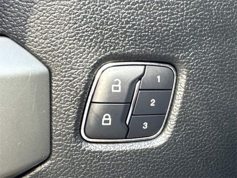 Used 2016 Ford F150 Lariat w/ Equipment Group 502A Luxury image 19