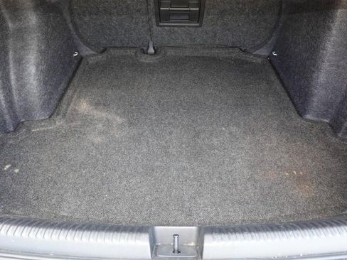 Used 2011 Volkswagen Jetta SE FWD image 21