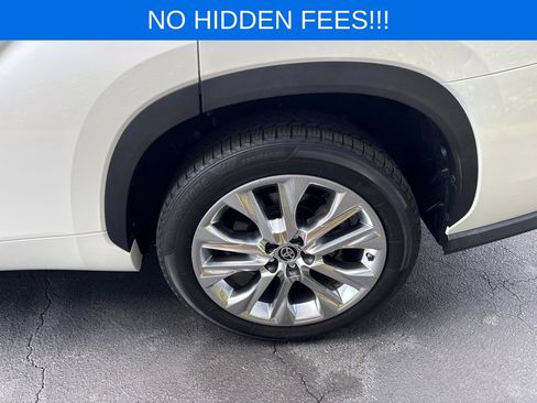 Used 2020 Toyota Highlander Limited FWD image 12