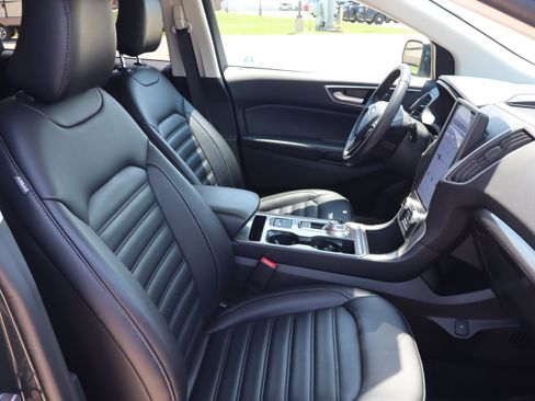 Used 2024 Ford Edge SEL w/ Convenience Package AWD/4WD image 9