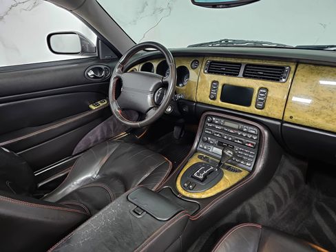 Used 2001 Jaguar XK8 Convertible RWD image 17