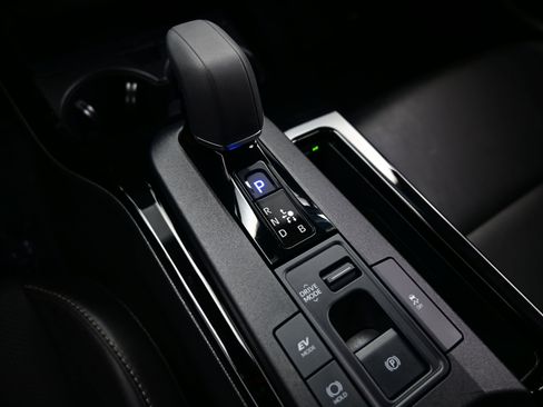 Used 2024 Toyota Prius XLE image 22