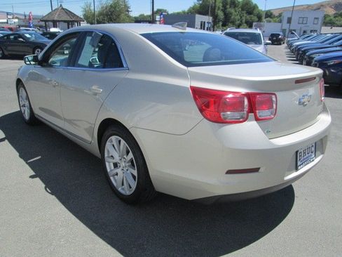 Used 2015 Chevrolet Malibu LT FWD image 4