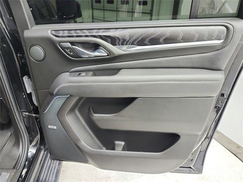 Used 2021 GMC Yukon XL Denali image 46