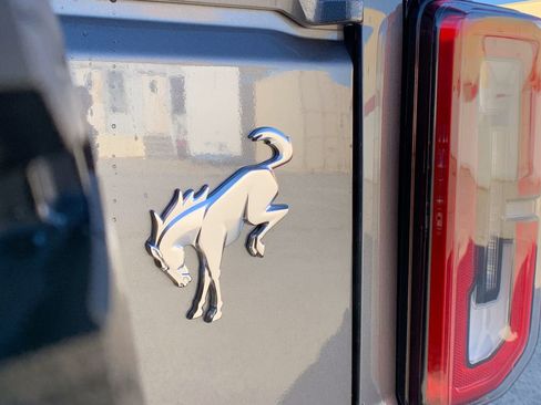 New 2025 Ford Bronco Badlands image 19