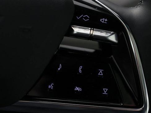 Used 2026 Cadillac Vistiq Sport image 24