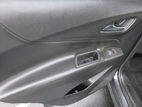 Used 2019 Chevrolet Equinox LT w/ LPO, Cargo Package FWD image 24