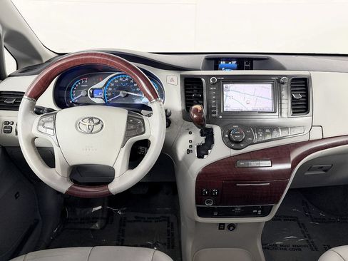 Used 2013 Toyota Sienna Limited w/ Premium Pkg AWD/4WD image 63