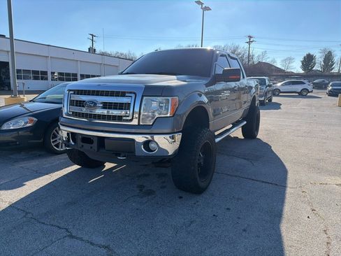 Used 2014 Ford F150 XLT w/ XLT Chrome Package image 2