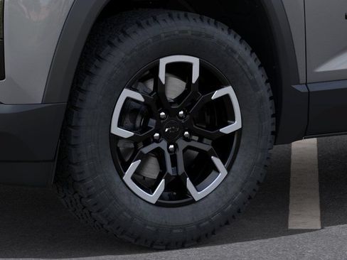 New 2027 Chevrolet Equinox ACTIV w/ Convenience Package III FWD image 9