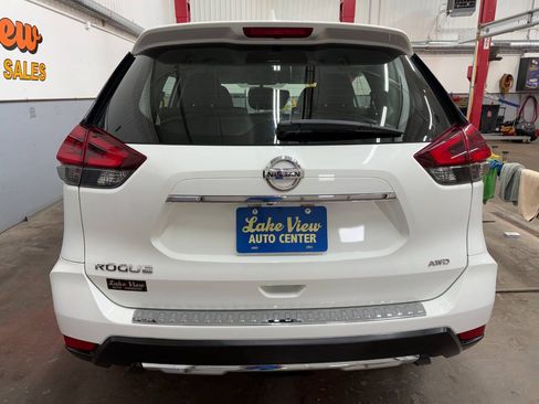 Used 2018 Nissan Rogue S AWD/4WD image 6