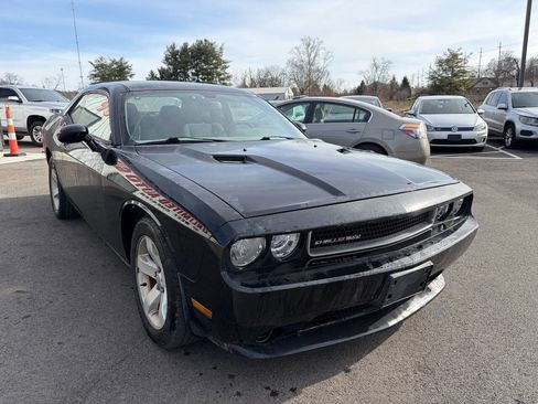 Used 2012 Dodge Challenger SXT w/ Sound Group image 4