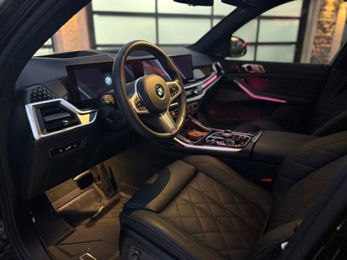 Used 2025 BMW X7 xDrive40i w/ Executive Package image 18