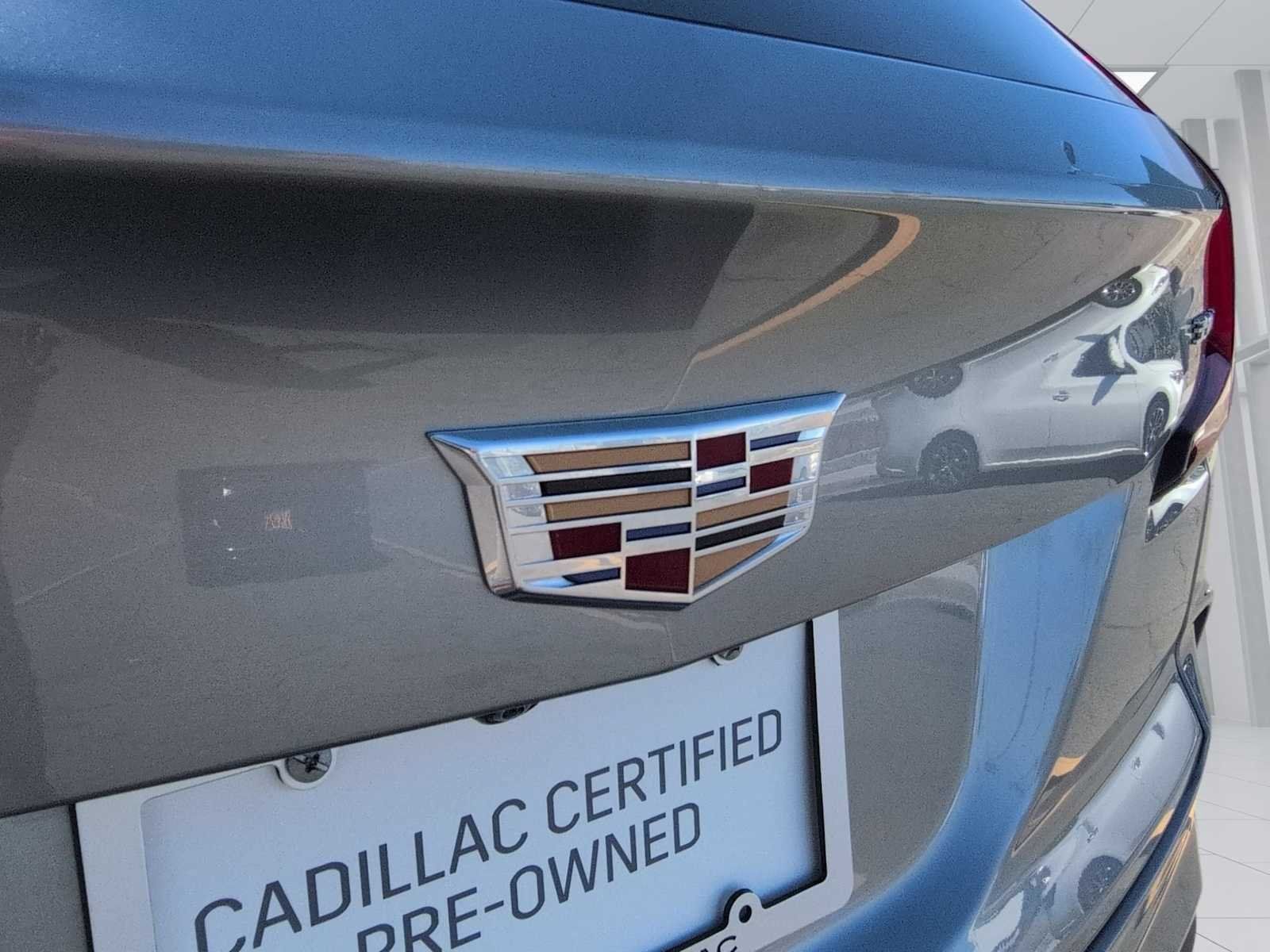 Certified 2025 Cadillac XT4 Premium Luxury FWD image 8