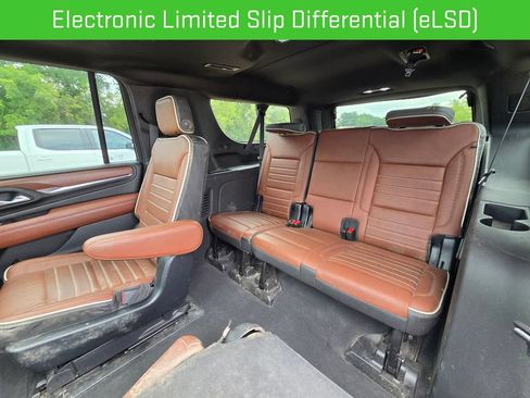 Used 2023 GMC Yukon XL Denali Ultimate AWD/4WD image 24
