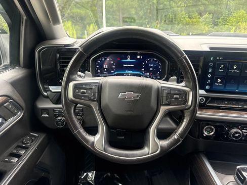 Used 2022 Chevrolet Silverado 1500 LT Trail Boss w/ Protection Package AWD/4WD image 19