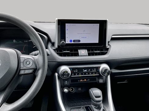 Used 2025 Toyota RAV4 XLE FWD image 7