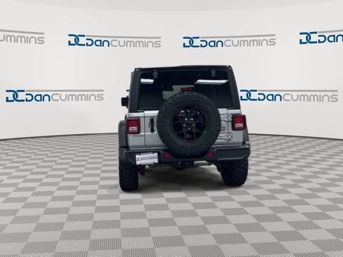 Used 2024 Jeep Wrangler Unlimited Sport AWD/4WD image 7