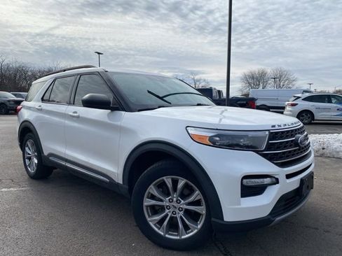 Used 2020 Ford Explorer XLT w/ Equipment Group 202A image 1