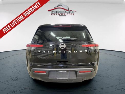 Used 2025 Nissan Pathfinder SV FWD image 17