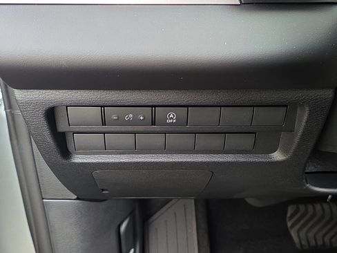 New 2026 Mitsubishi Outlander ES FWD image 26