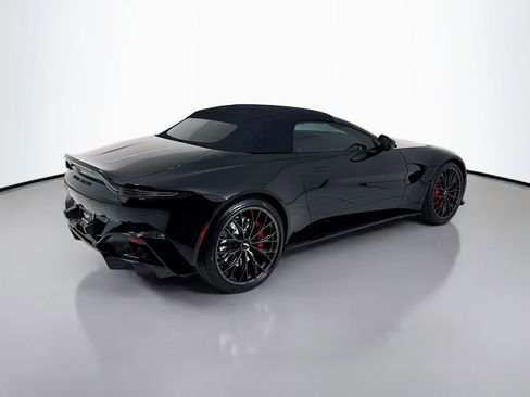 Used 2023 Aston Martin V8 Vantage Roadster image 7