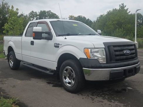 Used 2011 Ford F150 XL w/ Trailer Tow Pkg RWD image 1